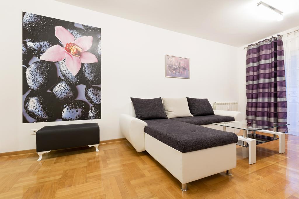 Prima Apartmani Beograd Room photo